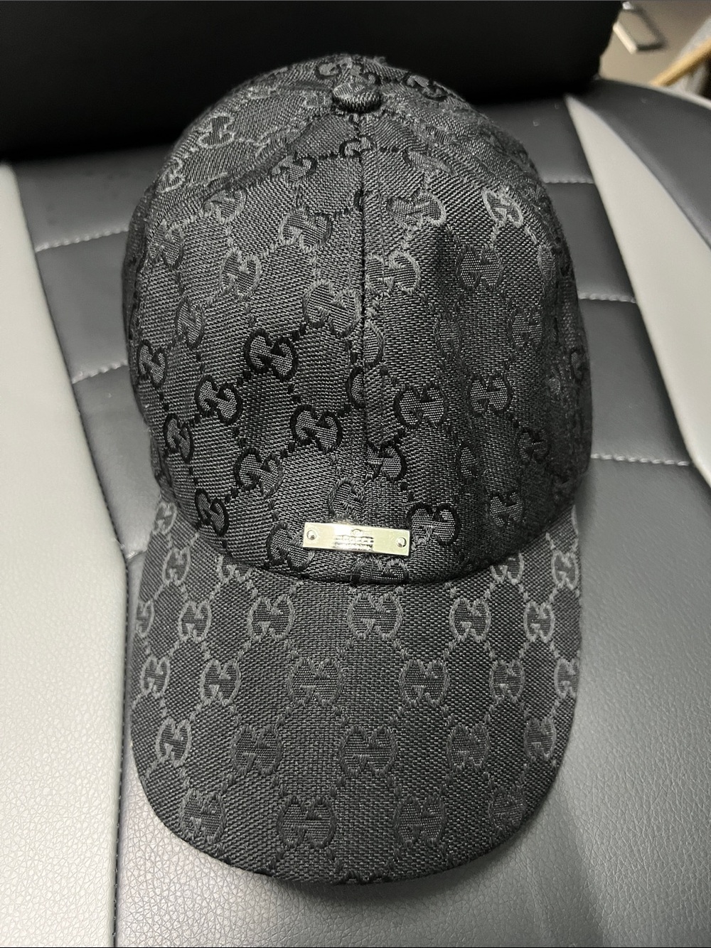 Gucci Black GG Jacquard Cap with Gold Plate